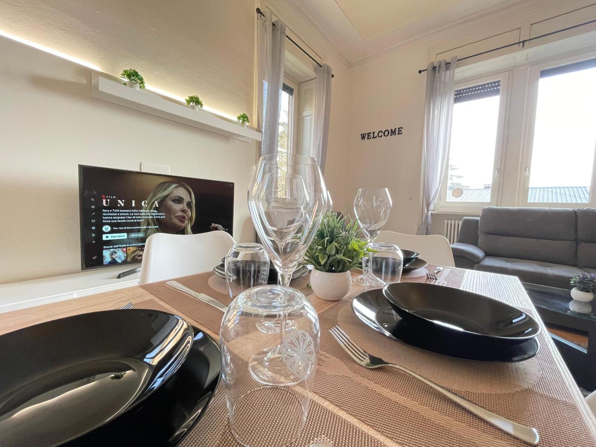 Bg Central Royal Suite Con Parcheggio - Vista Citta Alta Бергамо Экстерьер фото